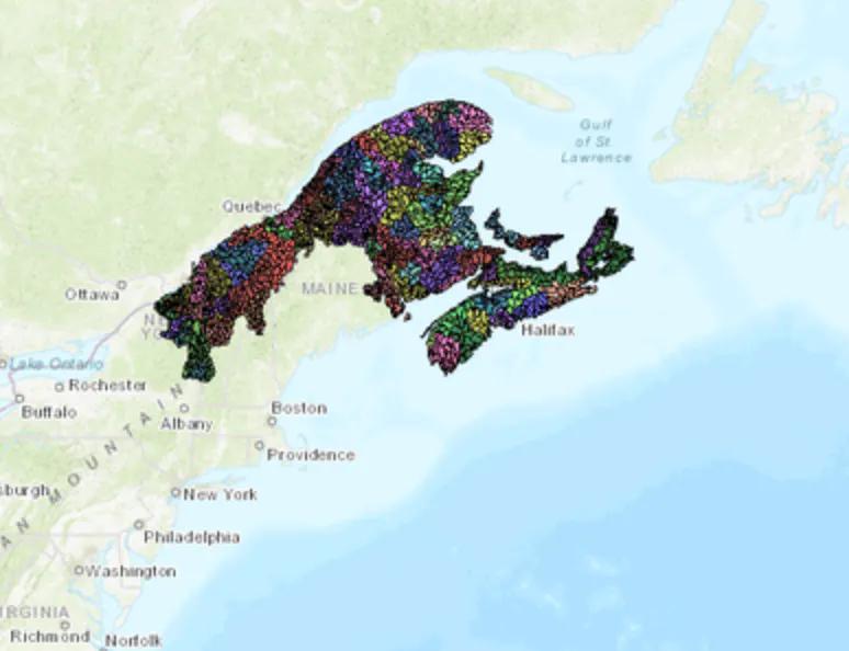 Capture d'écran de la couche de connectivité aquatique de CNC sur la région nord des Appalaches-Acadie du Canada et les bassins hydrographiques transfrontaliers des États-Unis